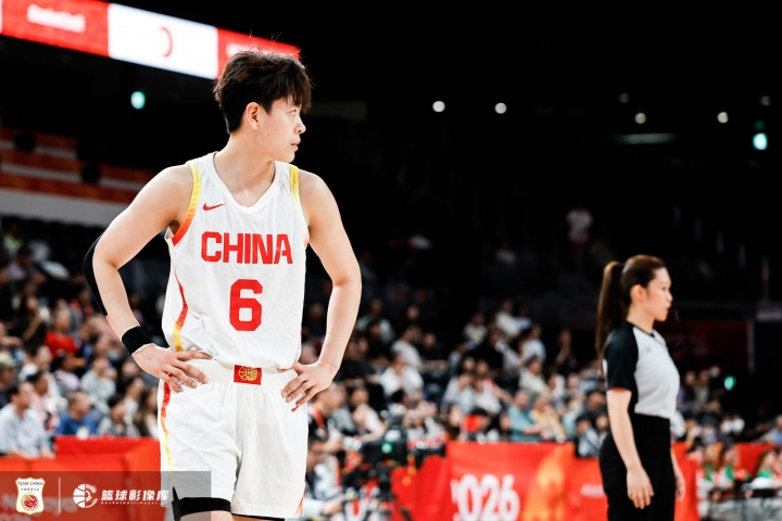 杨舒予：半决赛做得确实不如韩国队好 我们三分出手不够多